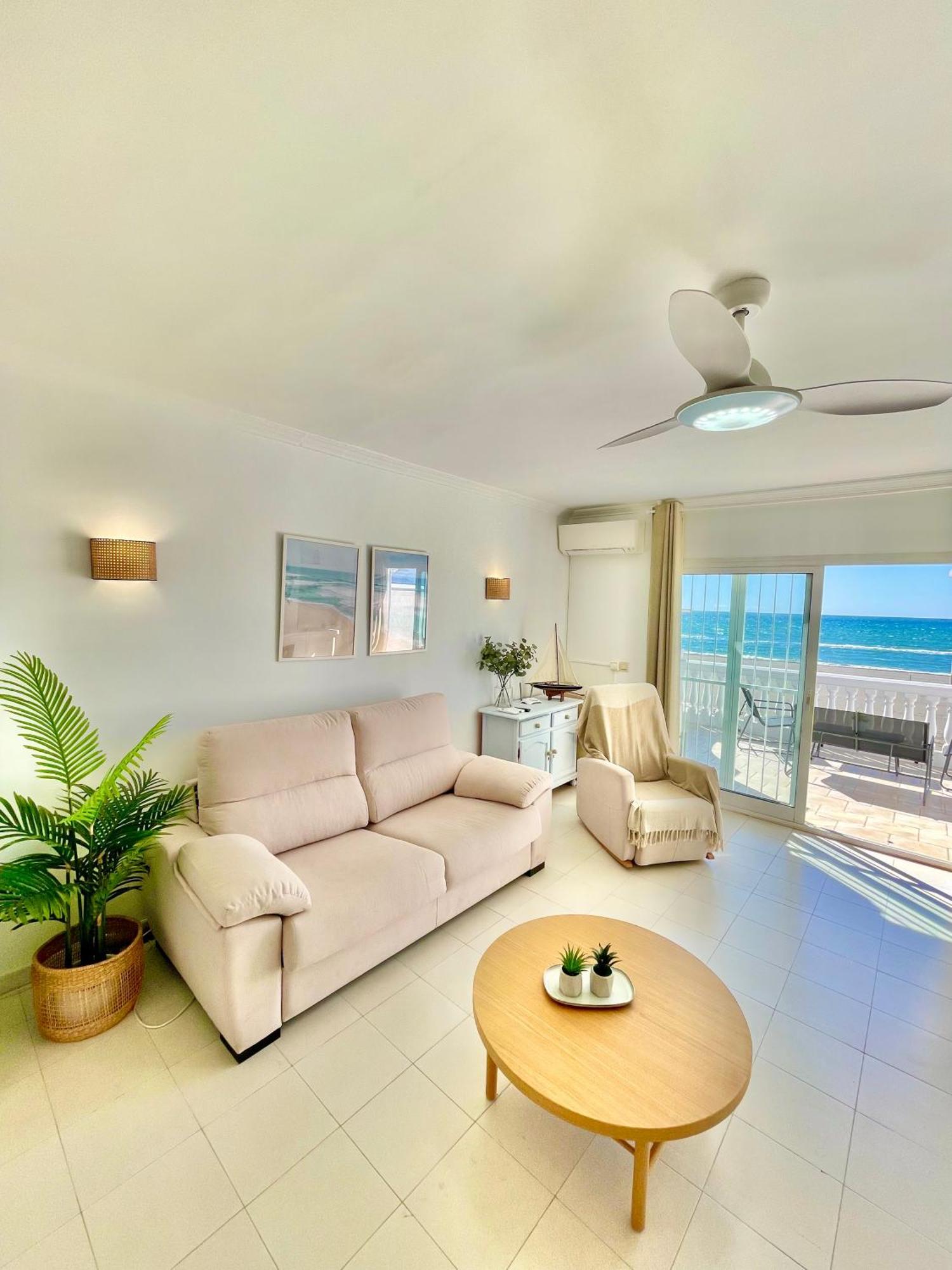 Apartamento Frontal Al Mar - Torrox Costa Екстер'єр фото